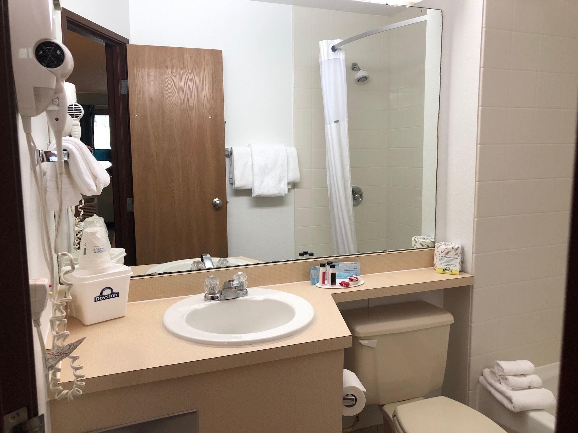 Days Inn By Wyndham Coeur D'Alene Ngoại thất bức ảnh