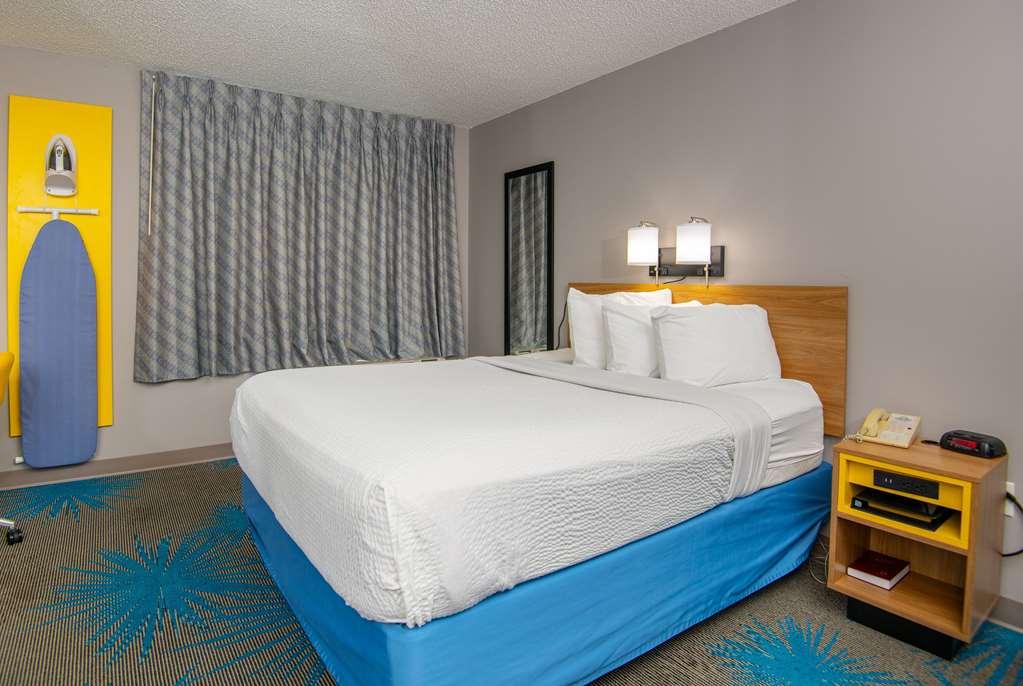 Days Inn By Wyndham Coeur D'Alene Phòng bức ảnh