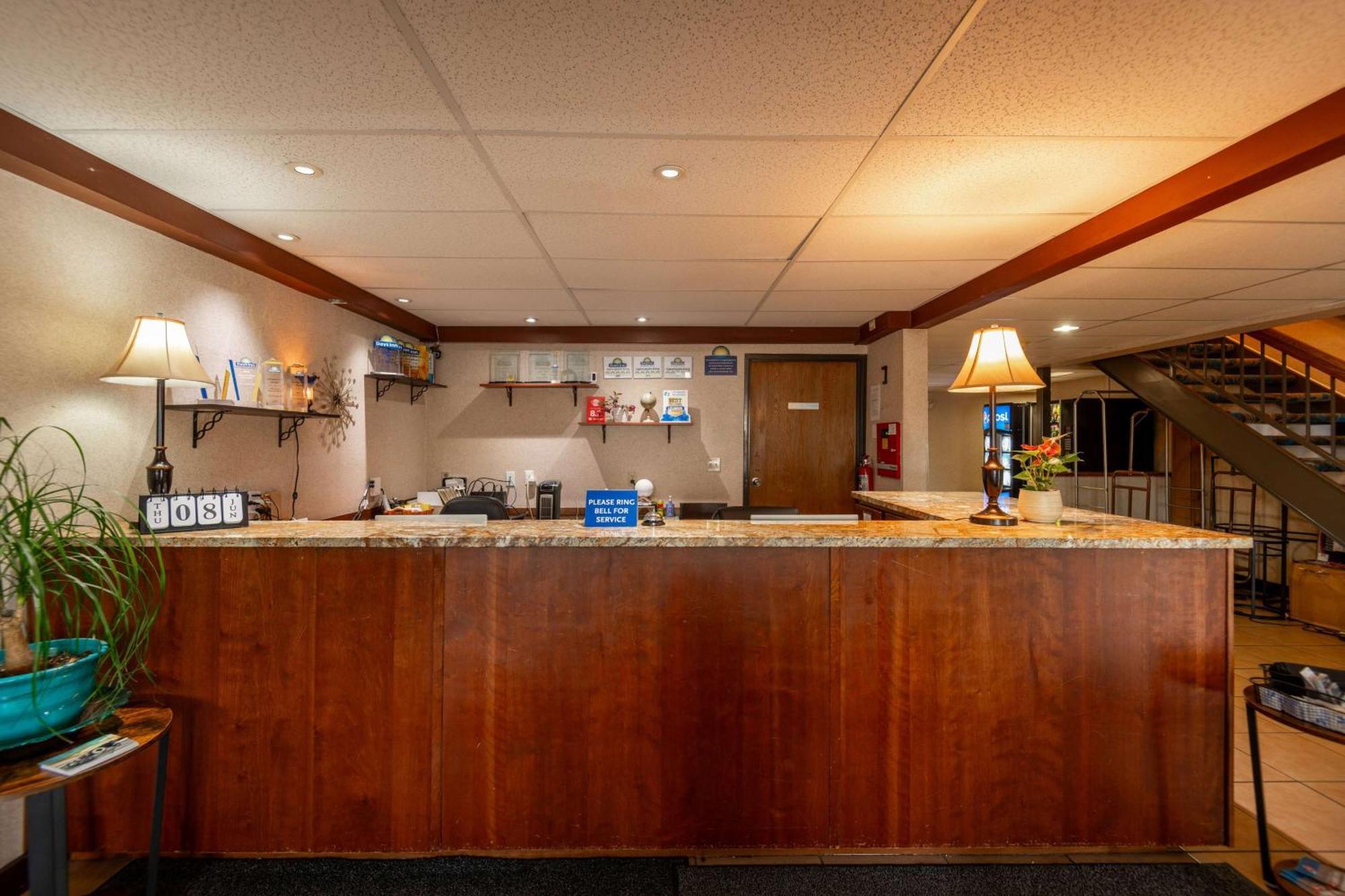 Days Inn By Wyndham Coeur D'Alene Ngoại thất bức ảnh